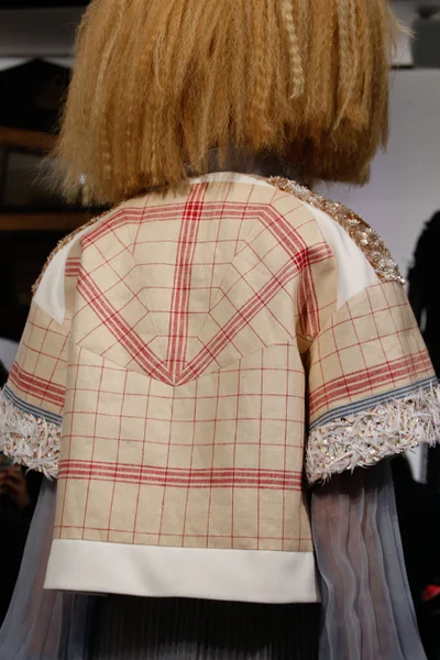 Look 35